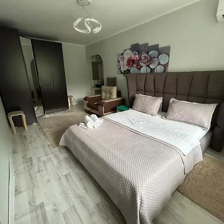 Гнёздышко Apartment Almaty Exterior photo